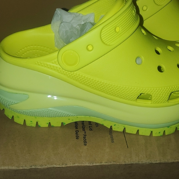 CROCS  Women- Color Acidity - Picture 4 of 8